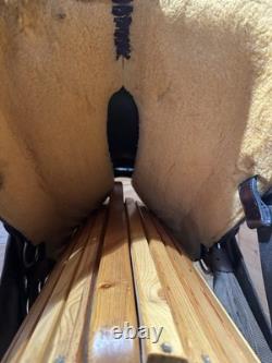 15 Circle Y Arabian Western Trail Saddle Model 2141