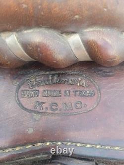 15 Circle Y Western Saddle. Vintage. 8 Gullet