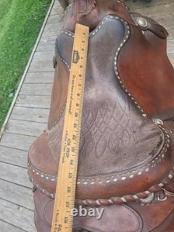 15 Circle Y Western Saddle. Vintage. 8 Gullet