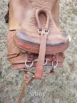 15 HEREFORD Textan Western Leather Tooled Saddle With Padded Seat