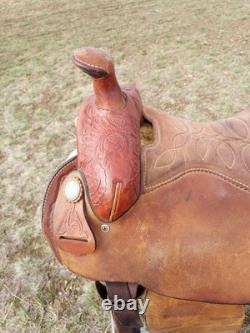 15 HEREFORD Textan Western Leather Tooled Saddle With Padded Seat