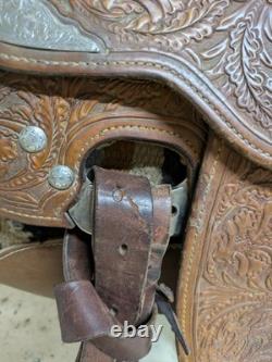 15 Inch Used Broken Horn Saddlery Western Show Saddle 1102-11646