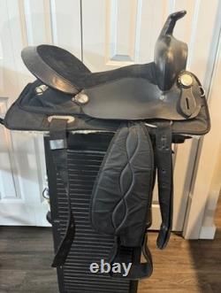 15 King Series Krypton All Around Saddle with saddle pad & cinch