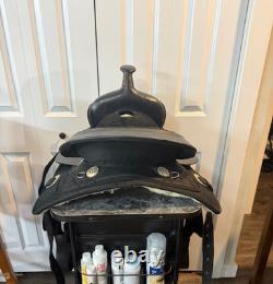 15 King Series Krypton All Around Saddle with saddle pad & cinch