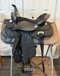 15 King Series Krypton All Around Saddle with saddle pad & cinch