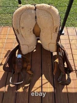 15'' QH big horn Brown leather & AZTEC cordura western Barrel/trail saddle 15'' QH big horn Brown leather & AZTEC cordura western Barrel/trail saddle