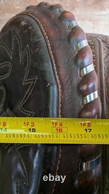 15 Simco Western Saddle