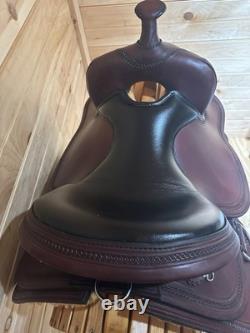 15 Stagecoach West Circle Y Western Trail Saddle Model 5618 (Wide) 2024