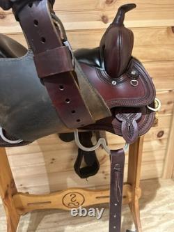 15 Stagecoach West Circle Y Western Trail Saddle Model 5618 (Wide) 2024