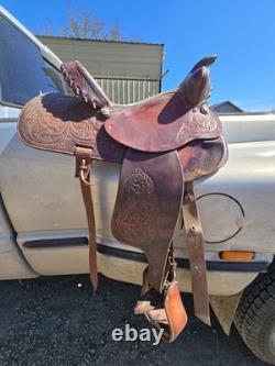 15 Tex-tan Western Pleasure/ Trail Saddle