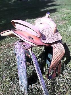 15 USED WESTERN TRAIL or PLEASURE HORSE SADDLE with TRIM on HORN