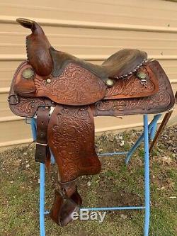 15 Used/vintage Double R / Big Horn Western saddle withsilver lacing US made