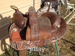 15 Used/vintage tooled / buck stitched Billy Royal Western arab tree saddle