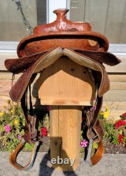 15 Vintage Western Pleasure Tooled Leather Horse Saddle