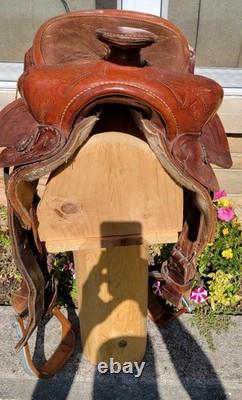 15 Vintage Western Pleasure Tooled Leather Horse Saddle
