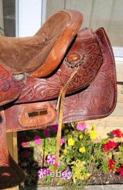 15 Vintage Western Pleasure Tooled Leather Horse Saddle