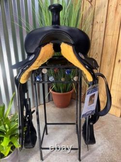 15 WINTEC Light Weight ROUND SKIRT Western Saddle Black Demo Model