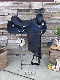 15 Wintec Western Trail Saddle -FQHB- Black, Lightweight-Clean