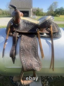 15 buckstitch saddle