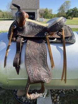15 buckstitch saddle