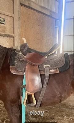 15 in Barrel Saddle 7in Gullet