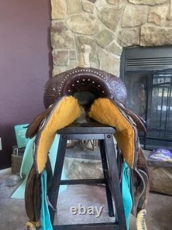 15 in Barrel Saddle 7in Gullet