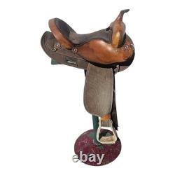 15 inch Used FABTRON Round Barrel Skirt Trail Saddle Light Weight Western Saddle