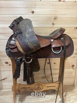 16.5 National Bridle Shop Tennessean Gaited Western Saddle Model 2623