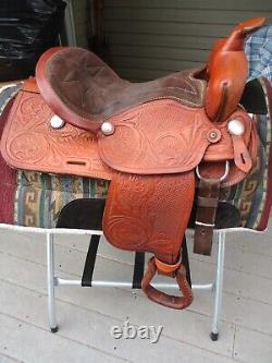 16'' #721 Tooled Western Trail Saddle Sqh Bar