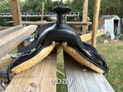 16'' Abetta Black Western Endurance Trail Saddle + Tough1 Hunter Green Pad