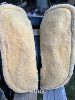 16'' Abetta Black Western Endurance Trail Saddle + Tough1 Hunter Green Pad