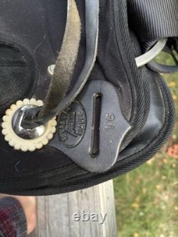 16'' Abetta Black Western Endurance Trail Saddle + Tough1 Hunter Green Pad