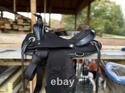 16'' Abetta Black Western Endurance Trail Saddle + Tough1 Hunter Green Pad