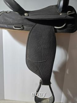 16 Abetta Saddle- light weight! Trail riding horse saddle