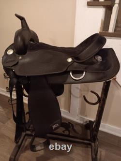 16 Abetta Trail Synthetic Black Western Saddle FQHB