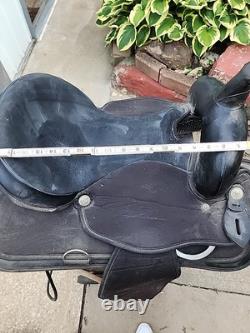 16 Abetta Western Saddle With Stirrups