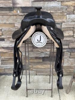 16 Big Horn #185, Light Weight Western Trail Horse Saddle, Navajo, Clean