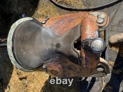 16 Big Horn Western Show Saddle. Flashy and Ready to Show! Great Condition