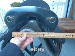 16'' Black Action co, Western Endurance Trail saddle w neoprene bottom QH BARS