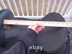 16'' Black Action co, Western Endurance Trail saddle w neoprene bottom QH BARS