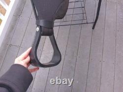 16'' Black Action co, Western Endurance Trail saddle w neoprene bottom QH BARS