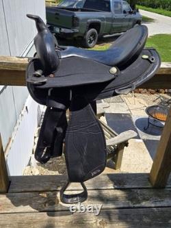 16 Black Synthetic Abetta Western Saddle
