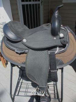 16'' Black abetta Western Trail saddle Regular QH BARS HIGH CANTLE