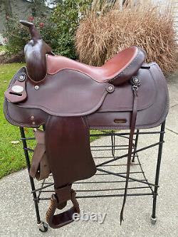 16 CRATES Western Horse Trail Saddle #235