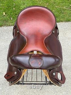 16 CRATES Western Horse Trail Saddle #235