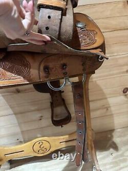 16 Circle Y Equitation Show Western Saddle Model 3660