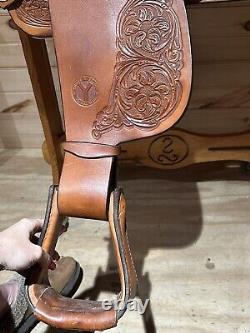 16 Circle Y Equitation Show Western Saddle Model 3660