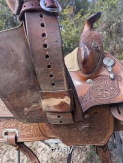 16 Circle Y Equitation Western Saddle
