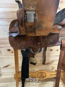 16 Circle Y High Horse Jewel Western Barrel Saddle Model 6224 (2017) 16 Circle Y High Horse Jewel Western Barrel Saddle Model 6224 (2017)