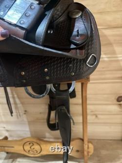 16 Circle Y Park & Trail Western Saddle Model 2206